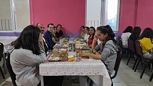 Kaymakam ve Belediye Başkanı Öğrenciler ile iftar yaptı