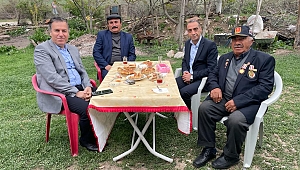 KAYMAKAMIMIZ BAYRAMIN İLK GÜNÜNDE ŞEHİT İLHAN AVCI’NIN AİLESİ ve KIBRIS GAZİLERİMİZİN MİSAFİRİ OLDU 