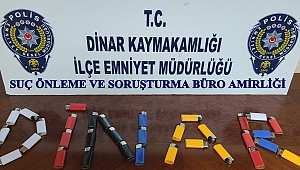 Dinar'da Bir Büfenin Camını Kırarak Hırsızlık