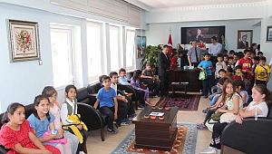 Haydarlı İlkokulu Öğrencilerinden Kaymakam Kapankaya’ya Ziyaret
