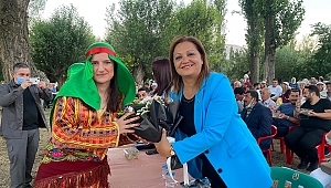 “AKP'liler kendi Lale Devirleri'ni yaşıyor”