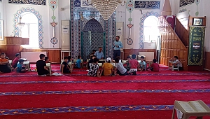 Dinar'da Yaz Kur'an Kursları Devam Ediyor