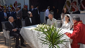 MHP Lideri Bahçeli ve Afyon Valisi Yiğitbaşı nikah şahidi oldu