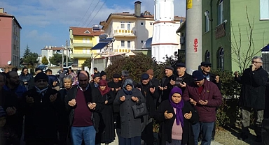 Dinar'dan Umreciler Kutsal Topraklara Uğurlandı