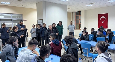 Belediye Başkanımız Nihat Sarı, Deprem anında çök-kapan-tutun