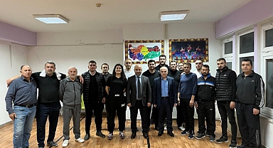 Dina Kaymakamı Duru Yöresel Oyun Kursiyerlerini Ziyaret Etti