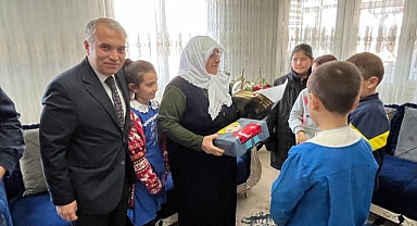 DİNAR KAYMAKAMI KEMAL DURU ŞEHİT İBRAHİM SARGIN’IN AİLESİNİ ZİYARET ETTİ
