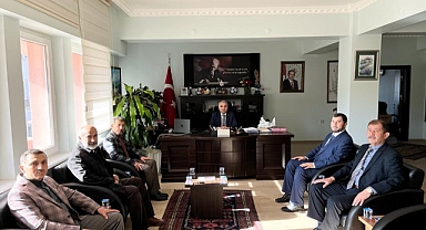 Dinar Kaymakamı Kemal Duru Umrecileri Ağırladı