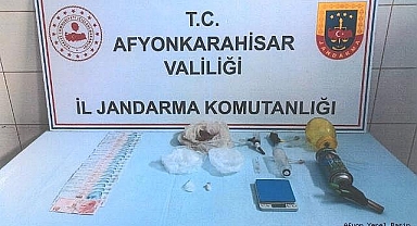Dinar Tatarlı'da Jandarmadan Uyuşturucu Operasyonu