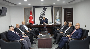 Gençlik ve Spor İl Müdürü Kasapoğlu’dan Belediye Başkanımız Nihat Sarı’ya ziyaret