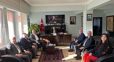 İLİMİZ GENÇLİK VE SPOR MÜDÜRÜ KASAPOĞLU KAYMAKAM DURU VE BAŞKAN SARI’YI ZİYARET ETTİ