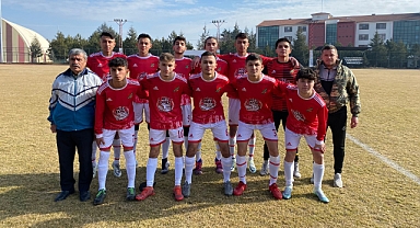 Dinar Belediye Sporumuzun genç takımının hedefi şampiyonluk