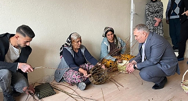 KAYMAKAM DURU SOSYAL DAYANIŞMA MERKEZİNE ZİYARETTE BULUNDU