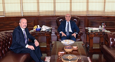 Taytak Başmakçı İlçesinin Sorunlarını Bakan Vahit Krişçi'ye İletti