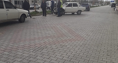 Dinar Yeni Hastane caddesinde maddi hasarlı trafik kazası meydana geldi.