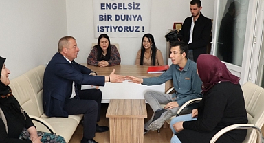 Hakan Şeref Olgun Otistik Çocuklar Sosyal Yardımlaşma Ziyareti