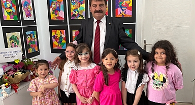 Çocuklarımızın yılsonu resim sergisine katıldık