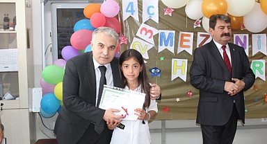 ÖĞRENCİLERİMİZİN KARNE HEYECANINA ORTAL OLDUK