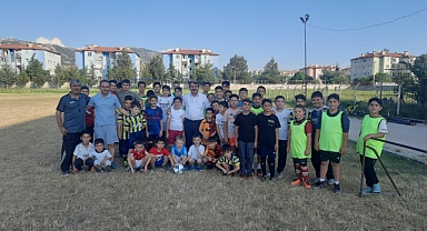 Futbol Yaz Okulu Kursumuzda sporcularımız ile bir aradayız