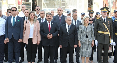 Dinar'da 30 Ağustos Zafer Bayramı Kutlandı