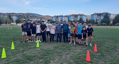 Belediye Başkanımız Nihat Sarı, U-14 takımımıza yeni sezonda başarılar diledi