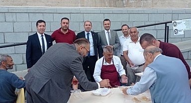 ISPARTA DİNARLILAR DERNEĞİNDEN HELVA İKRAMI