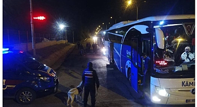 Afyon'da Göçmen Kaçakçılığı yapan şahıslar yakalandı