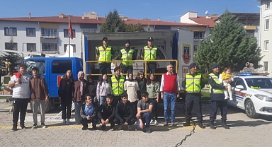 Öğrencilerimiz emniyet kemeri ile güvende