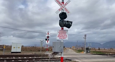 Dinar Sütlaç Köyü'ne Tren yolu için bariyer yapıldı