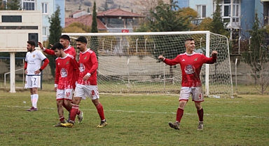 Dinar Belediye Sporumuz 3 puanı hanesine yazdırdı