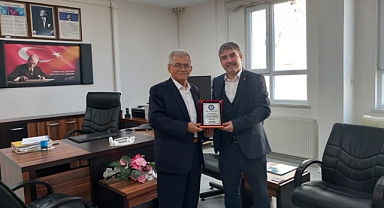 EMEKLİ ÖĞRETMENE VEDA!