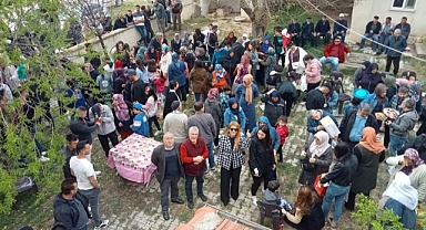 Başkan Sabır Atik Önderliğinde Dinar Avdan Köyü'nde Geleneksel Adak Toplama Şenliği Yapıldı 