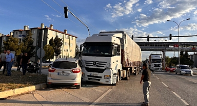 Dinar Opet Kavşağında Bir Trafik Kazası Daha Meydana Geldi