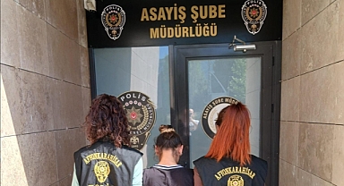 Afyonkarahisar İl Emniyet Müdürlüğü, 1 Yıl 8 Ay Hapis Cezası Bulunan Şahsı Yakaladı
