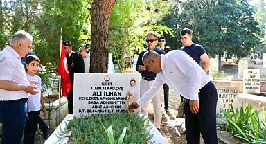 Kurban Bayramı Arefesinde Dinar Belediye Başkanı Veysel Topçu'dan şehitlik ziyareti