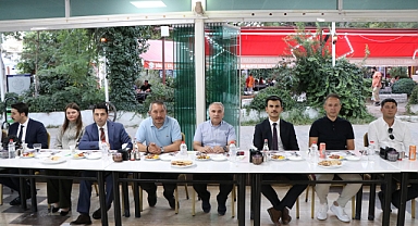 “Belediye Başkanı Topçu, Veda Yemeğine Katıldı”