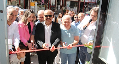 Dinar'da Modays Mağazası Açılışı Gerçekleşti