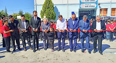 Kaymakam Duru Uluköy Ortaokulu Resim Sergisi Açılışını Gerçekleştirdi