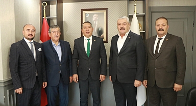 Başkan Topçu, Afyonkarahisar Esnaf ve Sanatkarlar Kredi ve Kefalet Kooperatifi Başkanını Ziyaret Etti