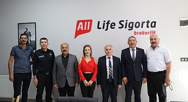 Kaymakamımız Kemal Duru, Sigorta Haftası Kapsamında İlçedeki İşletmeleri Ziyaret Etti