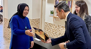 Dazkırı Belediye Başkanı Çiçek’ten Öğretmenler Günü Dolayısıyla Ziyaret