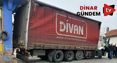 Dinar’da Freni Patlayan Kamyon Toptepe Mahallesine Girdi!