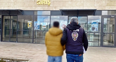 Afyonkarahisar’da Aranan Dolandırıcı Yakalandı!
