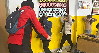 Evciler ilçemiz Nedim Turan İlkokulunda Afet Bilinci: Öğrenciler İçin Deprem Tatbikatı