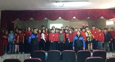 Afyonkarahisar Emniyet Müdürlüğü’nden Öğrencilere Bilgilendirme ve Bilinçlendirme Eğitimi