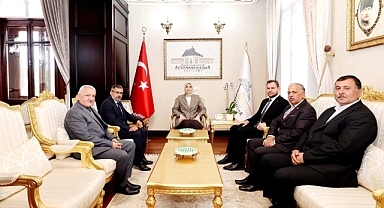 Afyonkarahisar Valisi Doç. Dr. Kübra Güran Yiğitbaşı’na Ziyaret