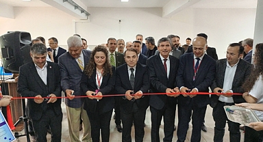 KAYMAKAM DURU TUBITAK BILIM FUARI AÇILIŞINI GERÇEKLEŞTİRDİ