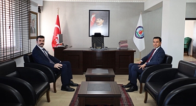Sandıklı Kaymakamı Selçuk Yosunkaya, Kaymakamımız Hasan Uğuz'u Ziyaret Etti