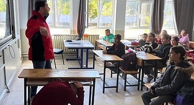Başmakçı İlçemize Bağlı Yaka İlk ve Ortaokulu'nda Afet Bilinci!