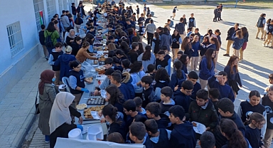Dinar’da Fatih Ortaokulu’ndan Gazze İçin Kermes